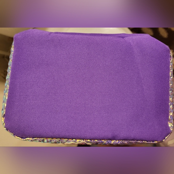 L.O.L Lunch Box! - Picture 4 of 6